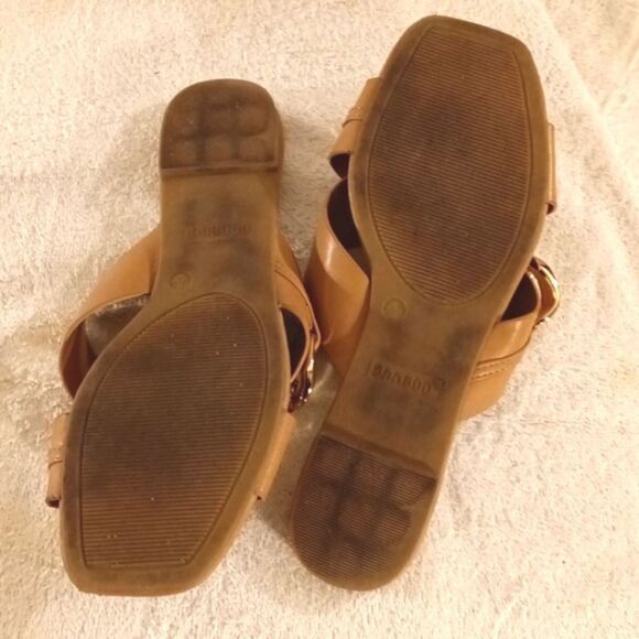 Bamboo Tan Gold Large Link Sandals Sz 8 - Picture 6 of 6